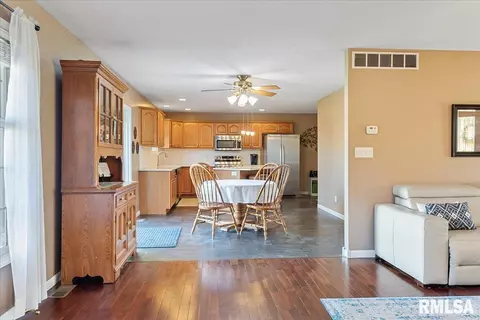 1005 Post Rd, Springfield, IL 62712 photo 6