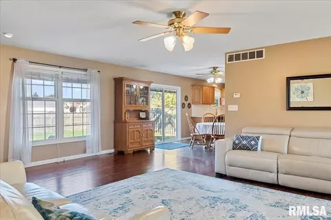 1005 Post Rd, Springfield, IL 62712 photo 4