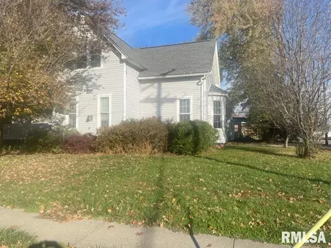 800 5th St, Pawnee, IL 62558