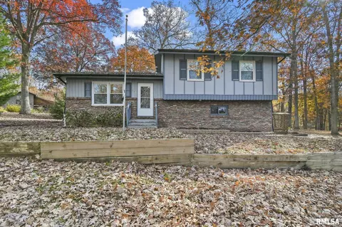 240 Stephenson Ln, Springfield, IL 62707