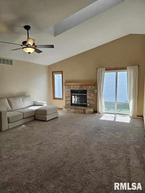 2414 Checkerberry Ln, Springfield, IL 62711 photo 3