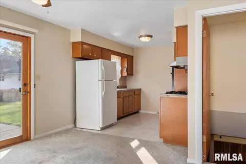 1804 Albert St, Springfield, IL 62702 photo 8