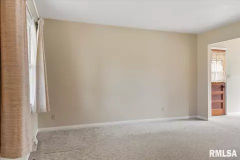 1804 Albert St, Springfield, IL 62702 photo 3