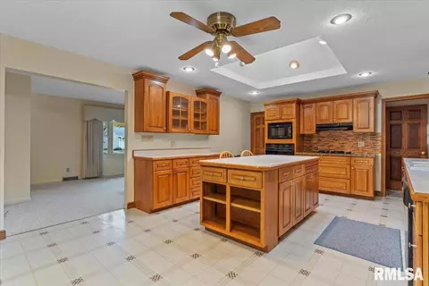 2508 Queensway Rd, Springfield, IL 62702 photo 4