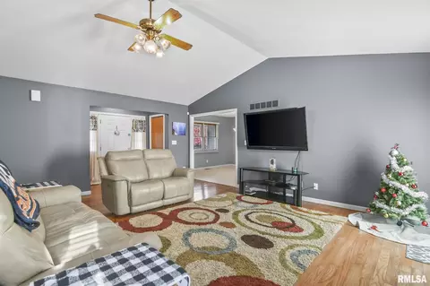 300 Appomattox Dr, Springfield, IL 62711 photo 9