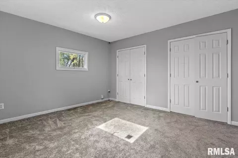 913 Patton Ave, Springfield, IL 62702 photo 14