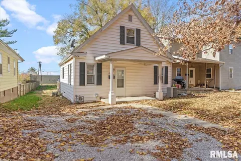 913 Patton Ave, Springfield, IL 62702
