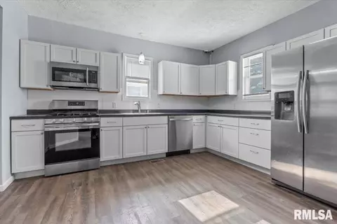 913 Patton Ave, Springfield, IL 62702 photo 10
