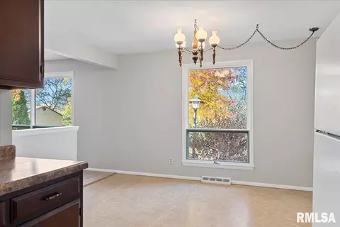 243 Nottingham Rd, Springfield, IL 62704 photo 7