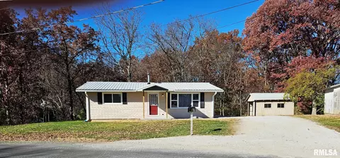 510 Orange St, Carlinville, IL 62626