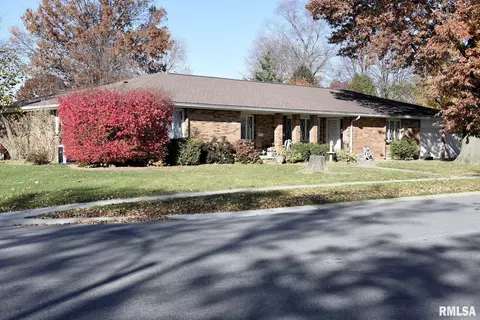 205 Golf Rd, Springfield, IL 62704