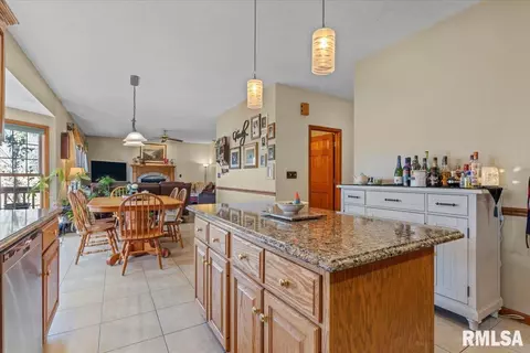 321 Keystone Dr, Chatham, IL 62629 photo 18