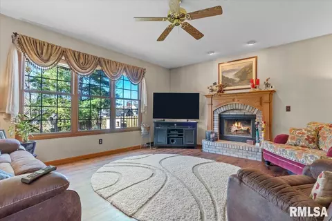 321 Keystone Dr, Chatham, IL 62629 photo 25