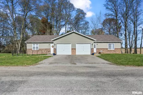 23784 Homestead Ln, Athens, IL 62613