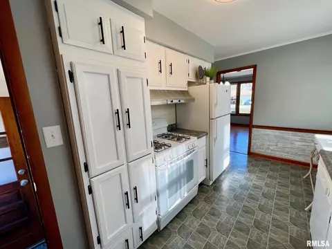 514 N Scott St, Mount Pulaski, IL 62548 photo 7