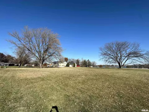 69 Bricker Cir, Avon, IL 61415 photo 6