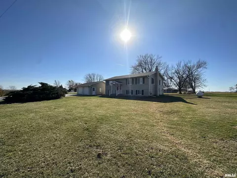 69 Bricker Cir, Avon, IL 61415 photo 11