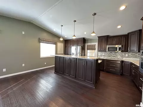 69 Bricker Cir, Avon, IL 61415 photo 16