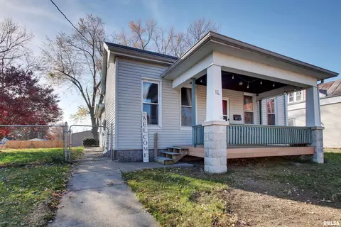 1114 Adams St, Quincy, IL 62301