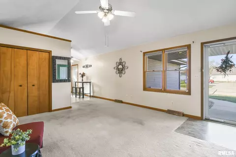 3060 Biscayne Dr, Springfield, IL 62707 photo 7