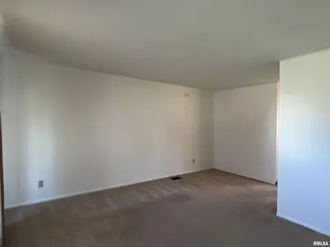 25 Melody Ln, Springfield, IL 62702 photo 5