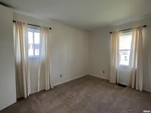 25 Melody Ln, Springfield, IL 62702 photo 8