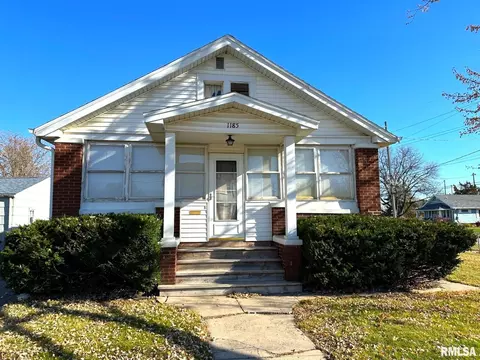 1185 S Chambers St, Galesburg, IL 61401
