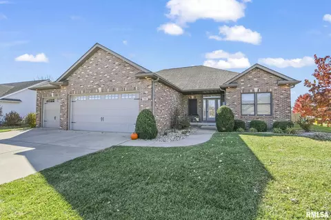 508 Linden Ln, Williamsville, IL 62693