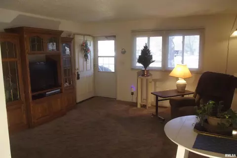 401 S Durkin Dr, Springfield, IL 62704 photo 9