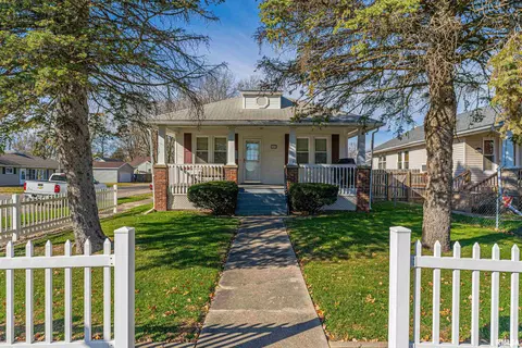 501 N Sherman St, Lincoln, IL 62656