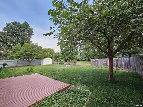 511 Rainbow Dr, Athens, IL 62613 photo 32
