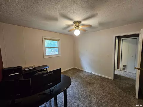 511 Rainbow Dr, Athens, IL 62613 photo 21