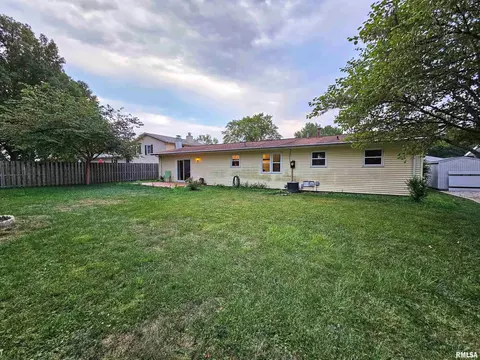 511 Rainbow Dr, Athens, IL 62613 photo 34