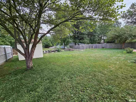 511 Rainbow Dr, Athens, IL 62613 photo 33