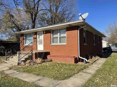 2201 E Ash St, Springfield, IL 62703