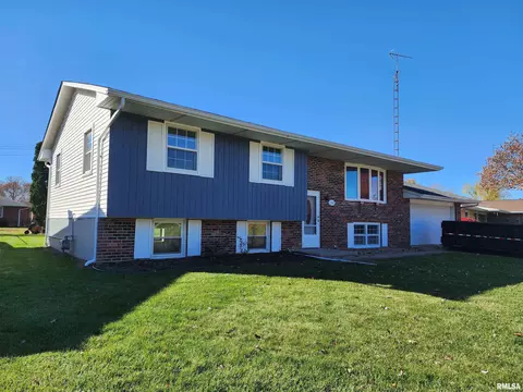 363 Northgate St, Lincoln, IL 62656