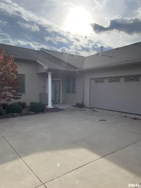 3402 Pinyon Dr, Springfield, IL 62711 photo 2