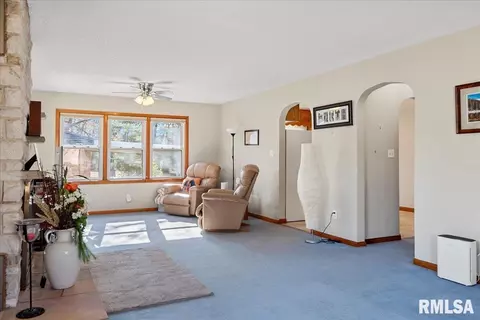 187 Circle Dr, Springfield, IL 62703 photo 4