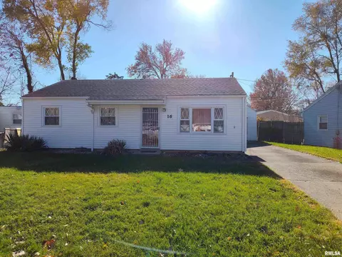 16 Garnet Ct, Springfield, IL 62703