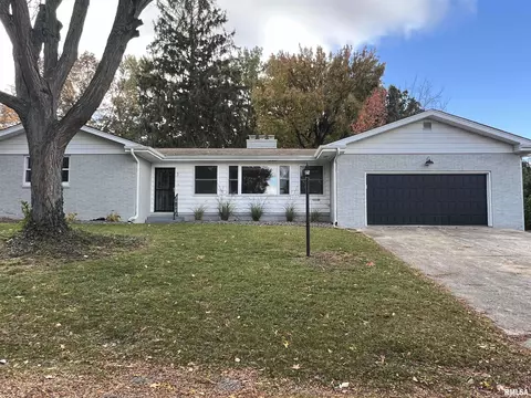 3 Tophill Ln, Springfield, IL 62704
