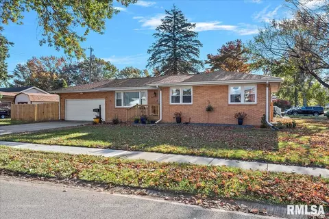 90 Glen Aire Dr, Springfield, IL 62703 photo 3