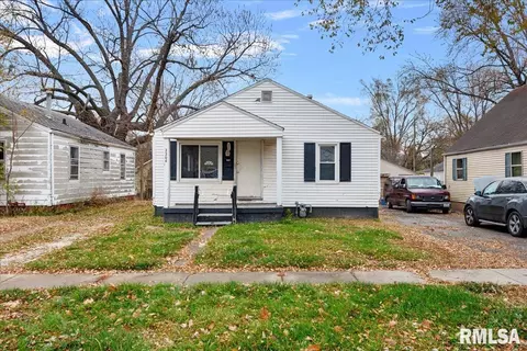 2204 S 15th St, Springfield, IL 62704