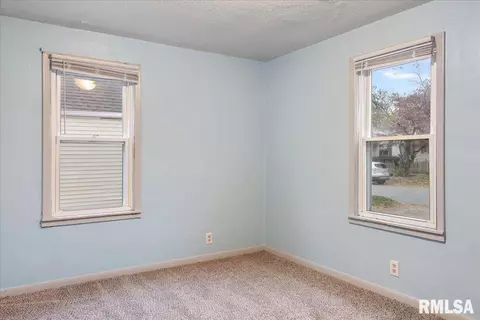 2204 S 15th St, Springfield, IL 62704 photo 13