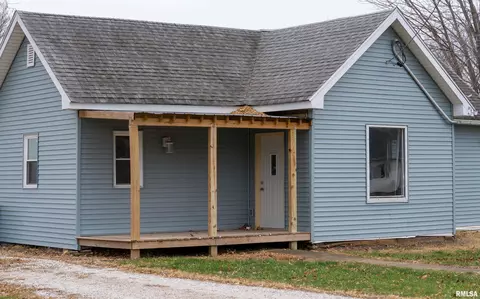 808 Main St, Augusta, IL 62311