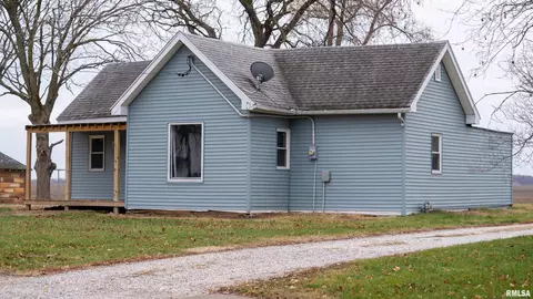 808 Main St, Augusta, IL 62311 photo 2