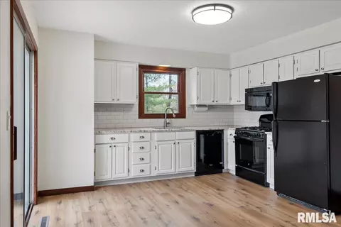20 Cheyenne Dr, Springfield, IL 62711 photo 10