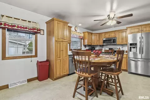 59 Villanova Dr, Springfield, IL 62703 photo 10