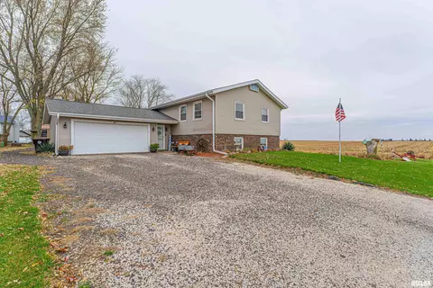 607 County Rd, Mclean, IL 61754