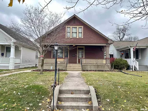 636 S 22nd St, Quincy, IL 62301