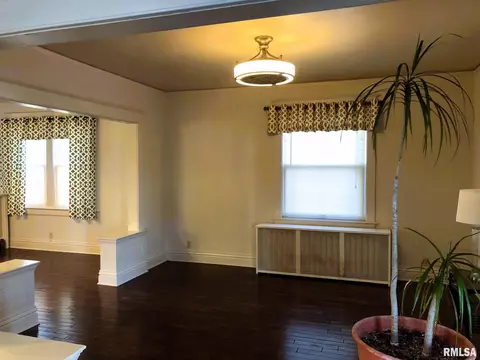 127 N State St, Springfield, IL 62702 photo 7